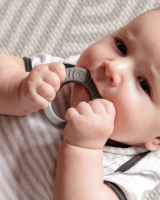 Twistshake Teething Ring 1+m Pastel Grey